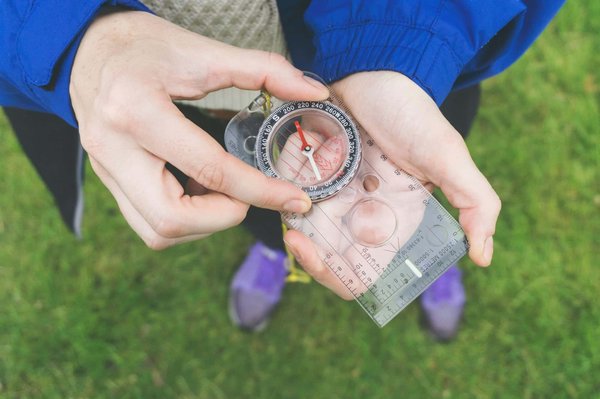 Comment explorer les temples antiques d'Angkor, Cambodge, en évitant les foules?